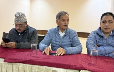 विशेष महाधिवेशन पक्षधरलाई नआउन आग्रह गर्दै नेता सिटौलाले भनेः विशेष महाधिवेशन हुन्न, जिल्लामा चुनावी तयारीमा जुटौं